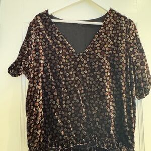 Madewell Black Puff Sleeve Blouse with Relaxed Fit and Ribbed Style